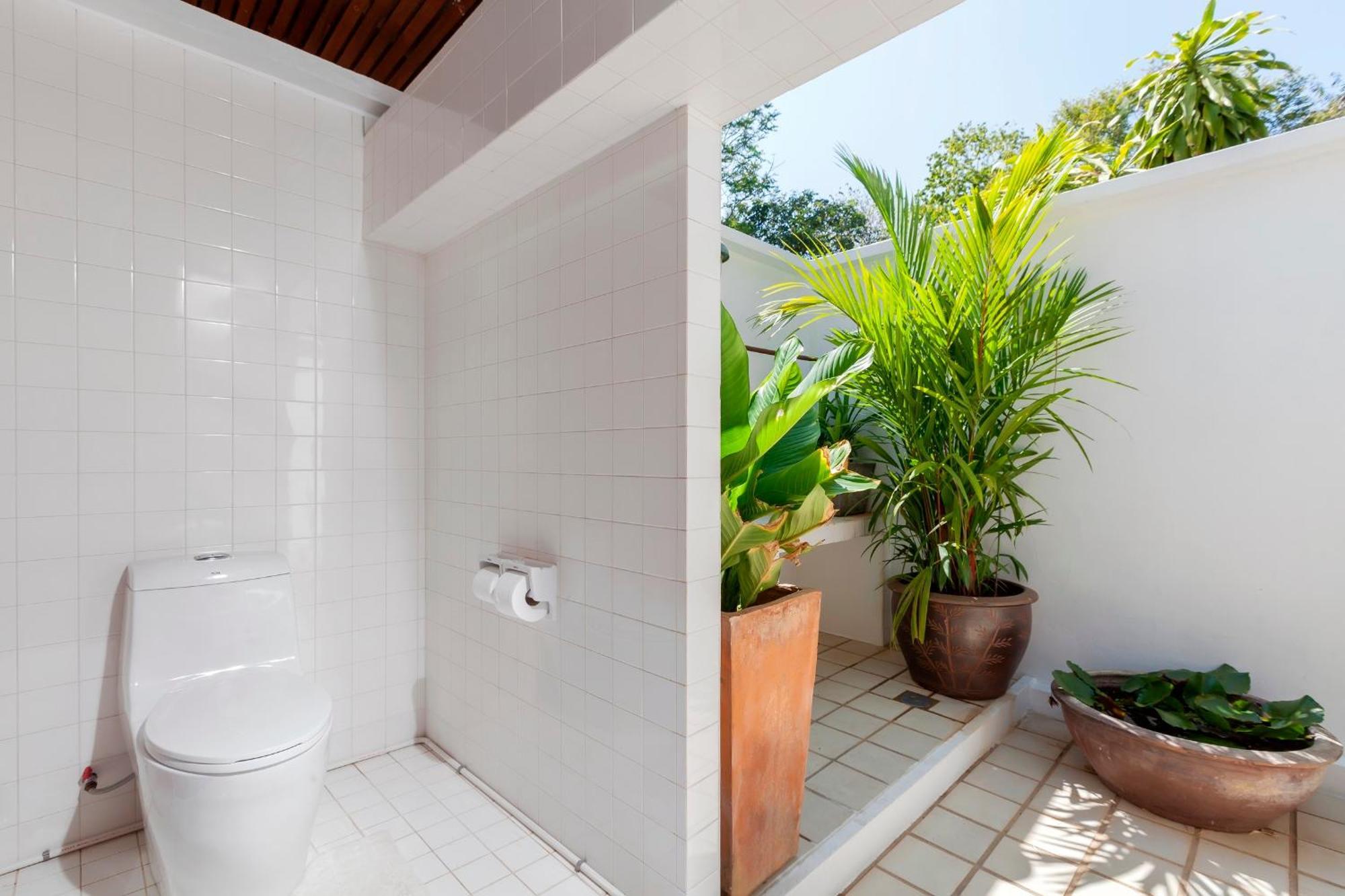 Baan Khunying - Secluded Phuket Beachfront Villa Rawai ภายนอก รูปภาพ