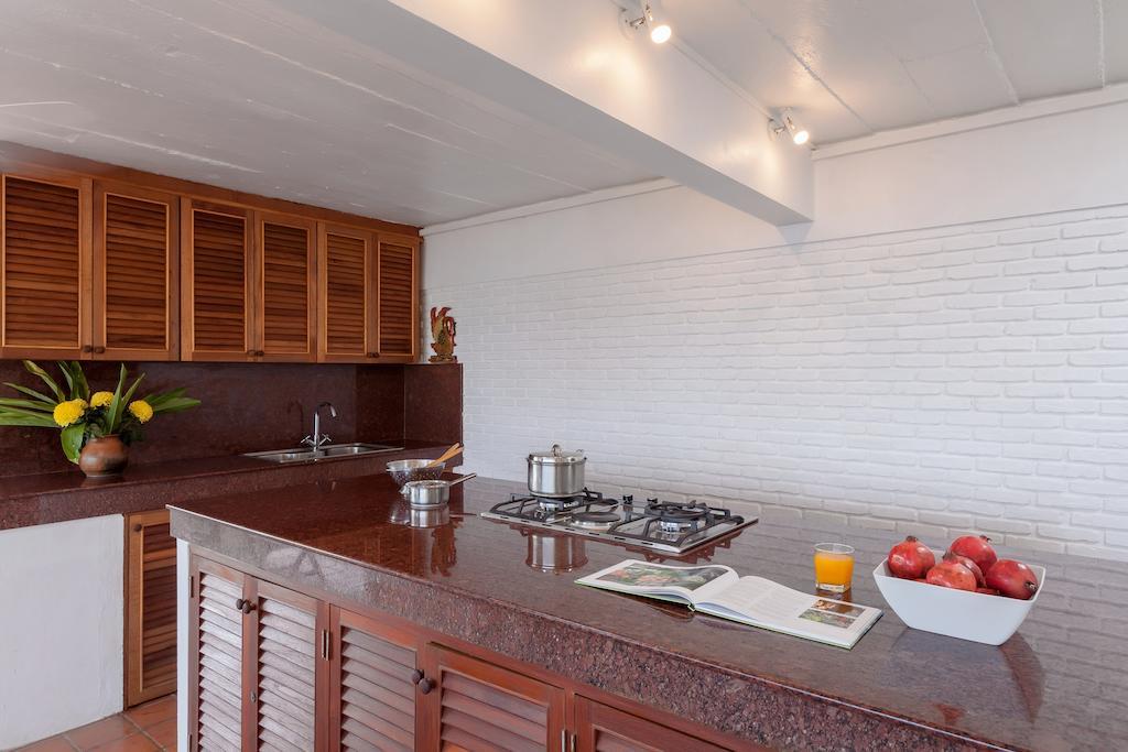 Baan Khunying - Secluded Phuket Beachfront Villa Rawai ห้อง รูปภาพ