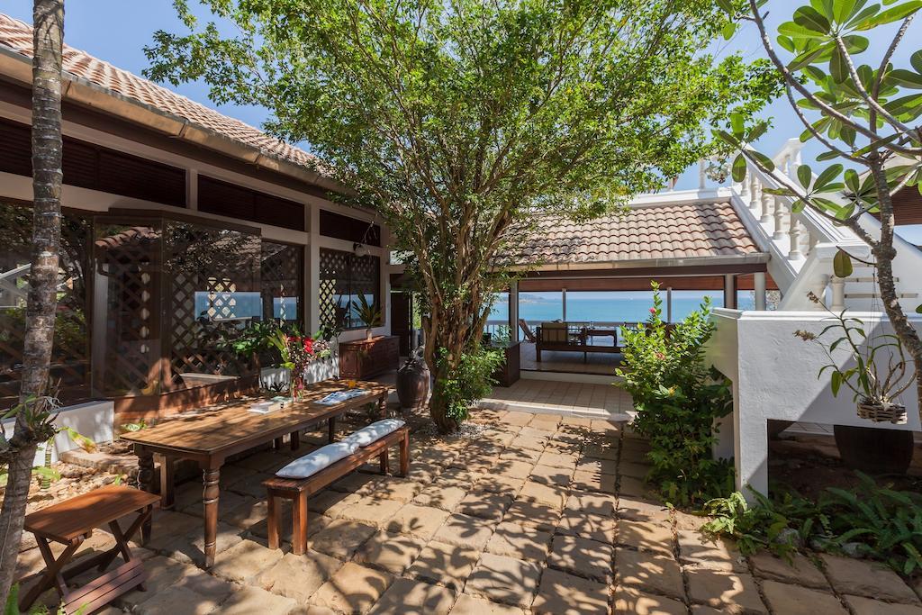 Baan Khunying - Secluded Phuket Beachfront Villa Rawai ห้อง รูปภาพ