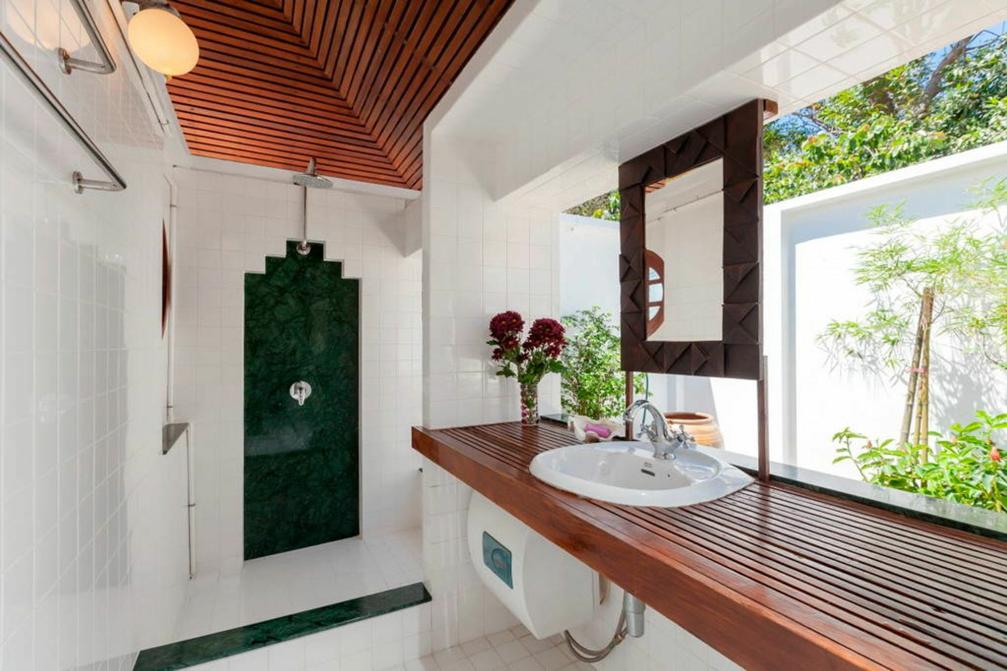 Baan Khunying - Secluded Phuket Beachfront Villa Rawai ภายนอก รูปภาพ