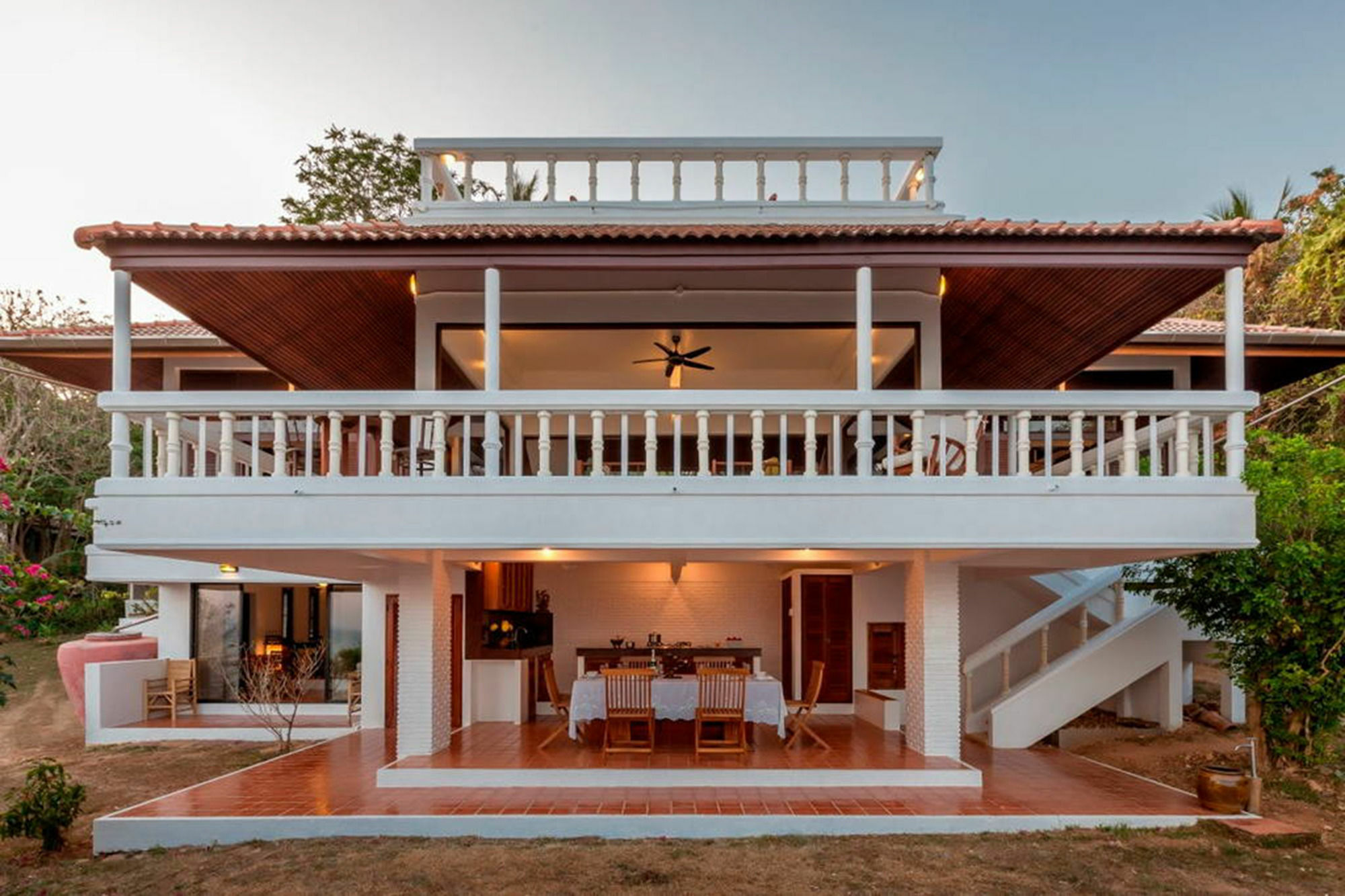 Baan Khunying - Secluded Phuket Beachfront Villa Rawai ภายนอก รูปภาพ